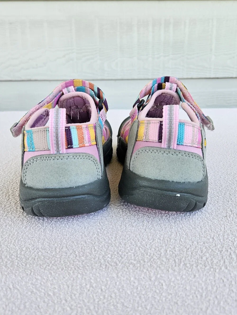Keen Venice H2 Youth Kids SZ 13 Pink Stripe Pastel Rainbow Sandals Water Shoe